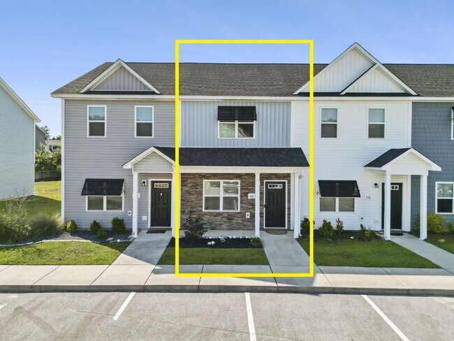 Foto del edificio - Available Now! Enjoy low-maintenance coastal living in this beautiful 2-bedroom, 2.5-bath townhom...