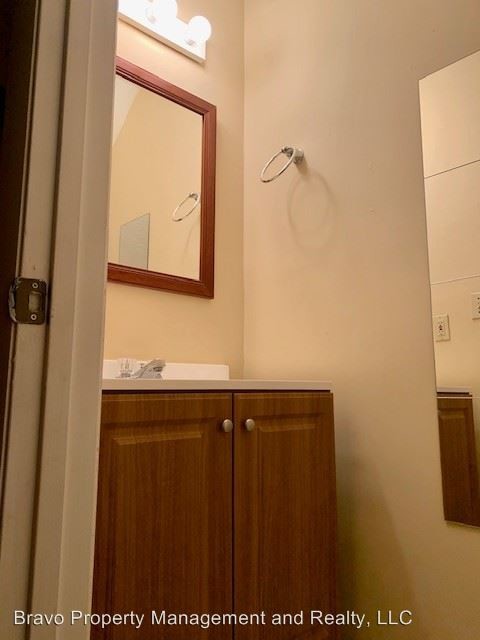 Foto del edificio - 2940-2946 Spruce Cir
