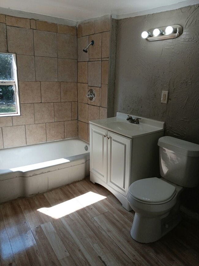Building Photo - Charming 2 Bedroom Rent to Own Home!!