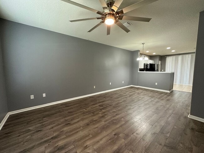 Foto del edificio - Adorable Townhome in Prime Location!