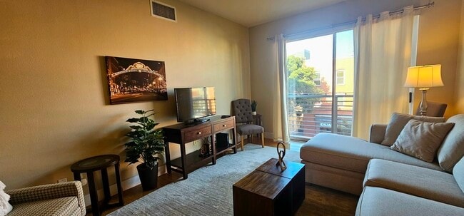 Foto del edificio - 445 Island Ave