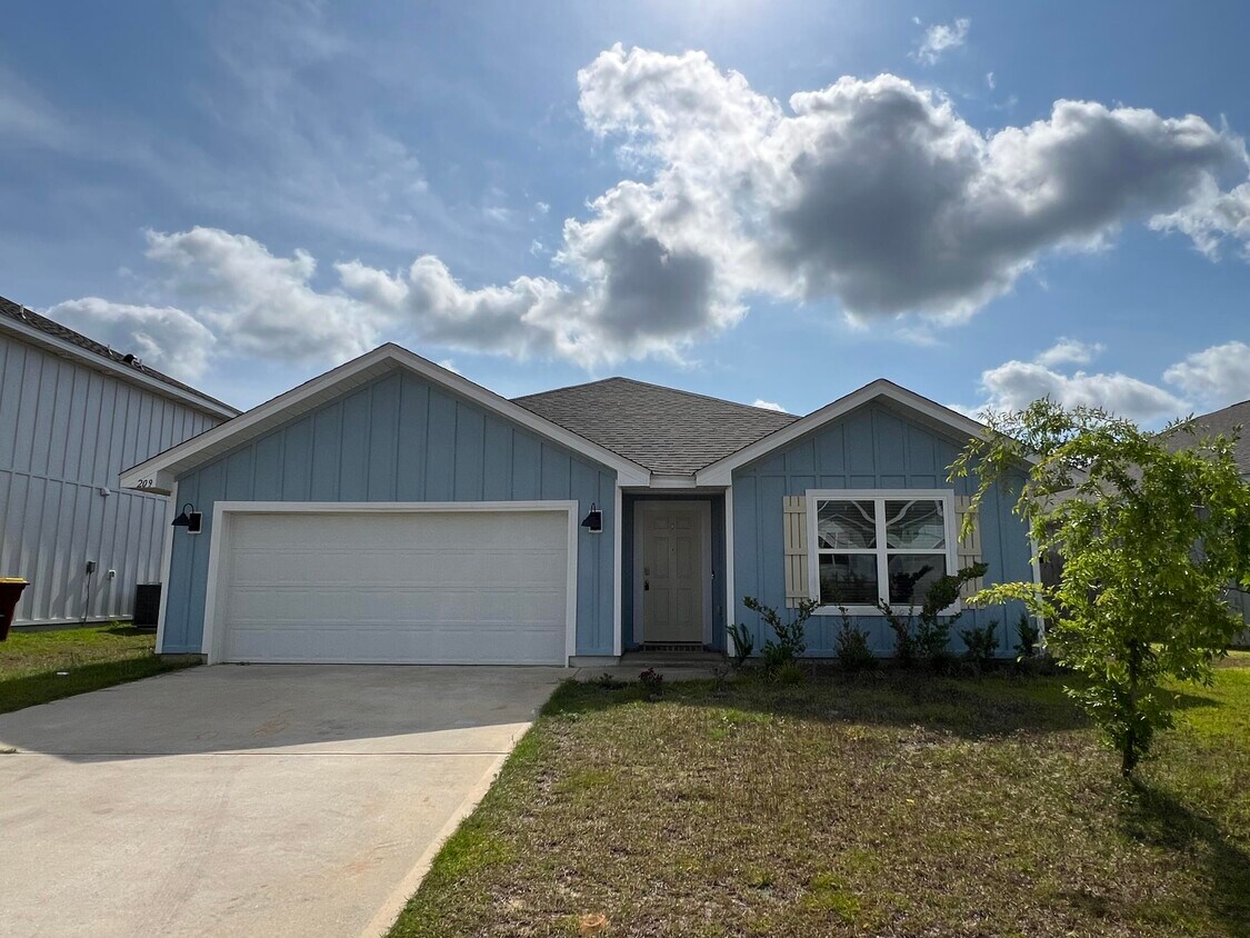 Foto principal - 209 Laurel Hl St