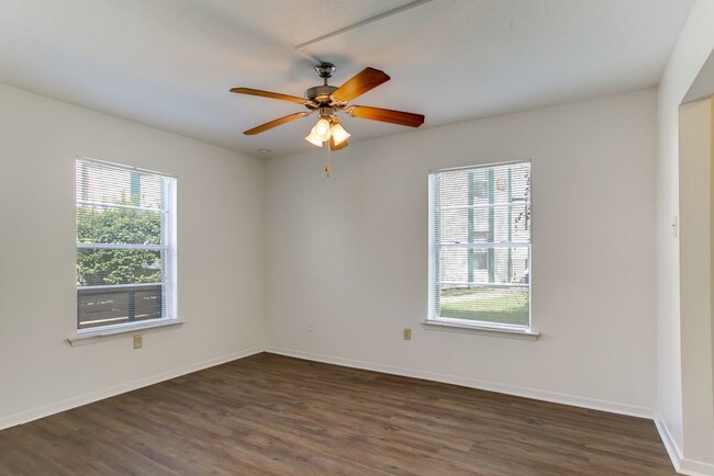 Foto del edificio - 2213 Cobblestone Ln