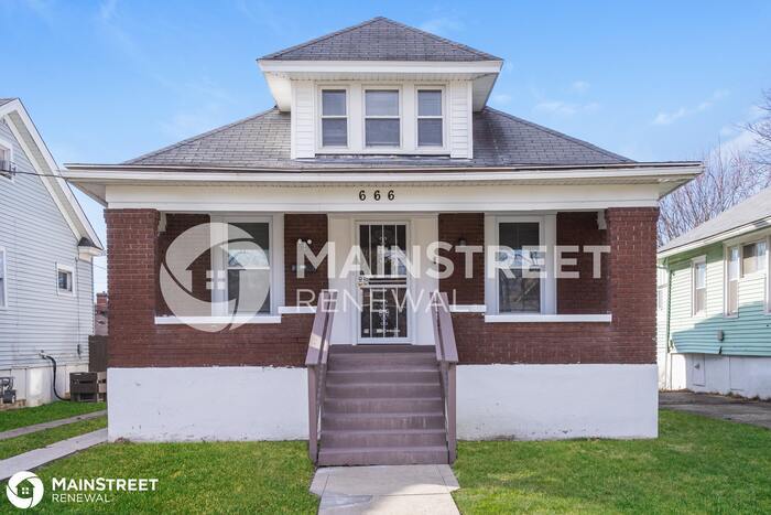 Foto principal - 666 S 42Nd St, Louisville, KY 40211