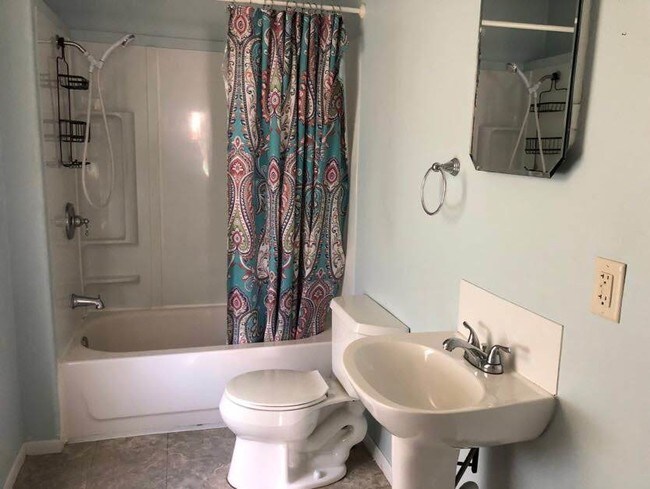 Foto del edificio - 708 3rd St NW