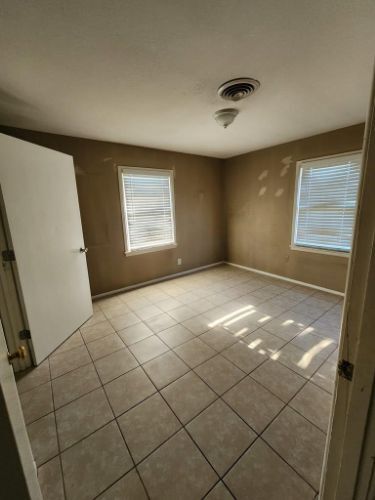 Building Photo - 602 Ruby Dr
