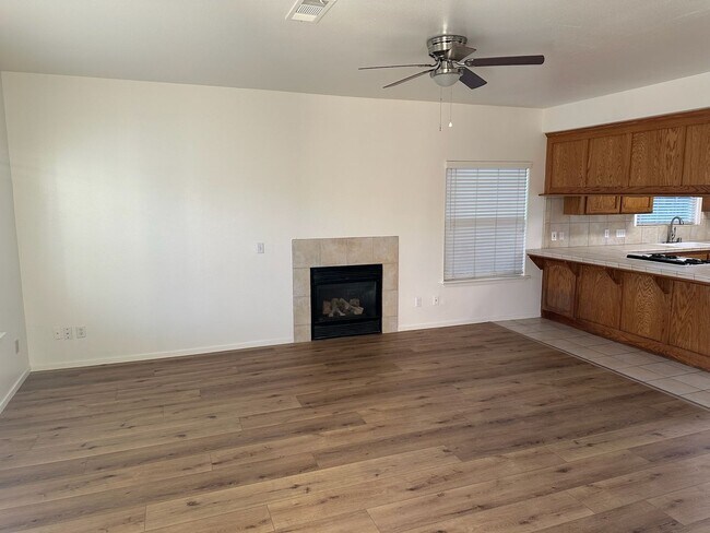 Building Photo - 1173 Meadow Ave