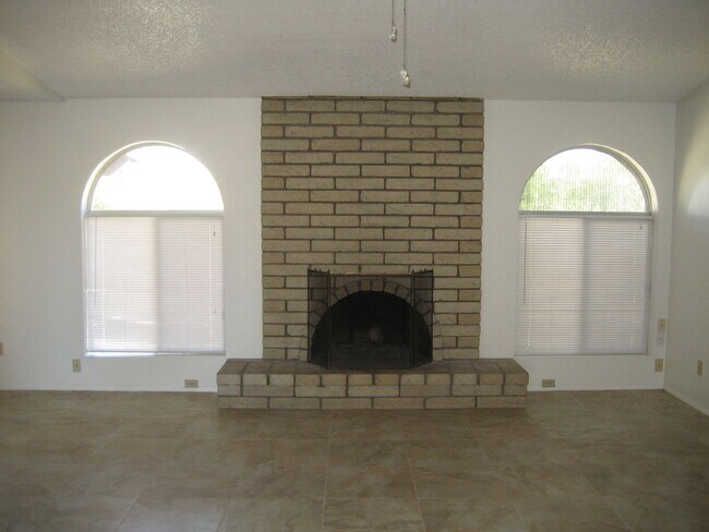 Building Photo - 0620