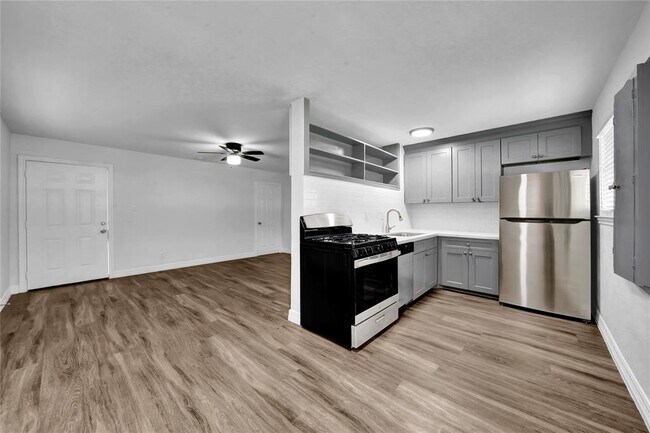 Foto del edificio - 5102 Academy St