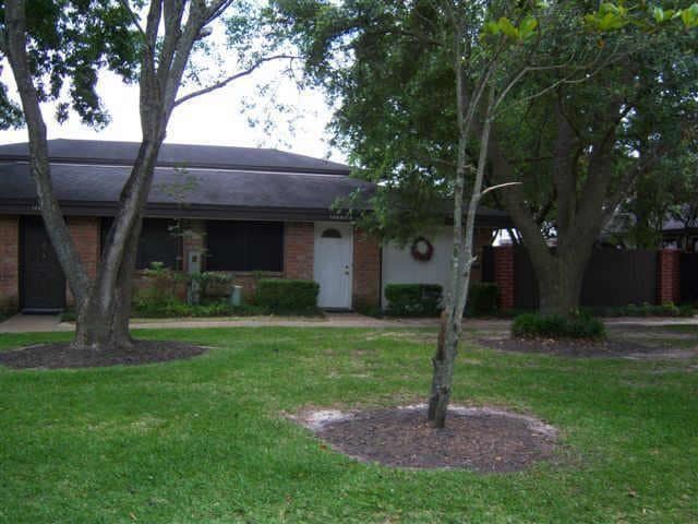 Building Photo - 12060 Mighty Oak Dr