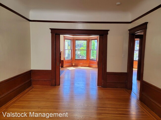 Building Photo - 3 br, 1 bath House - 909 Guerrero