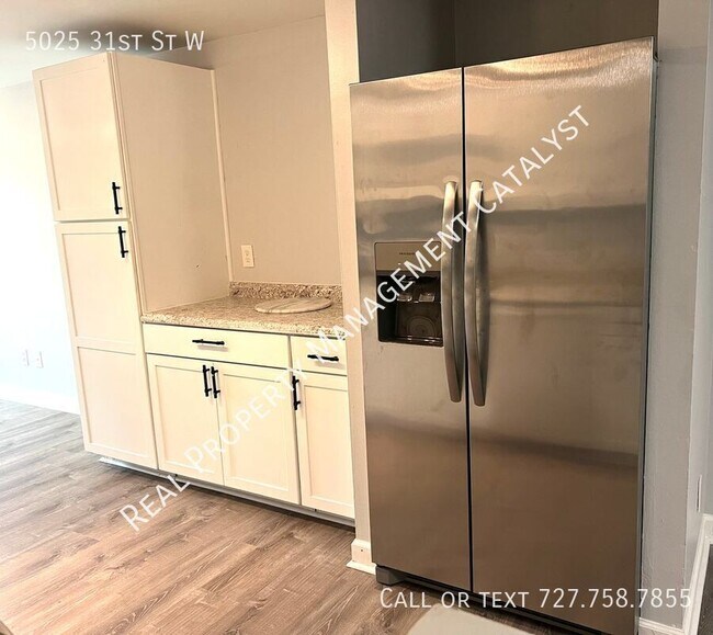 Foto del edificio - 5025 31st St W