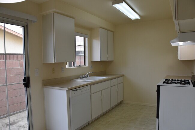 Foto del edificio - 15922 S Dalton Ave