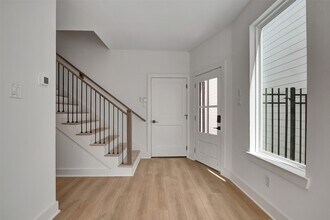 Building Photo - 3626 Amos St