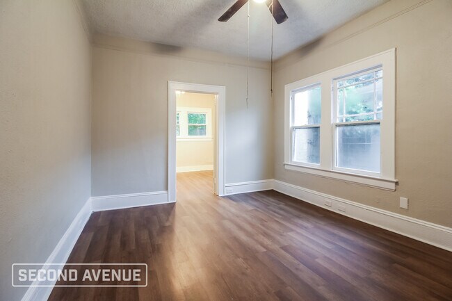 Foto del edificio - 341 Golfair Blvd