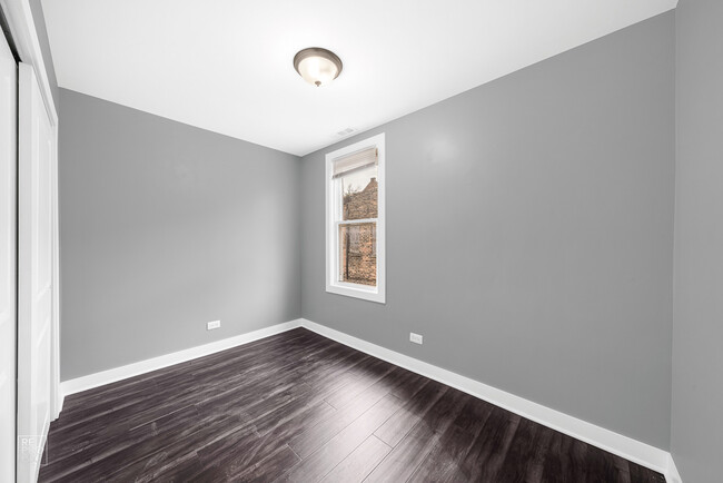 Foto del edificio - 4800 S Winchester Ave