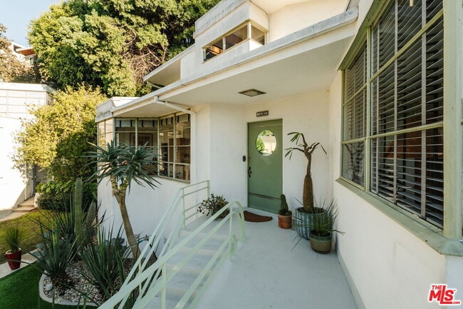 Foto del edificio - 1530 N Easterly Terrace