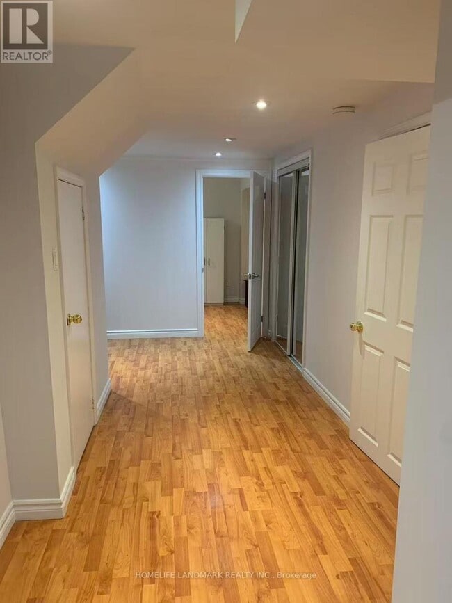 Building Photo - 356 Brownridge Dr