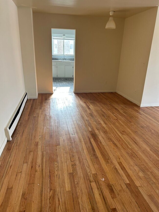 Foto del edificio - 29206 Longview Ave