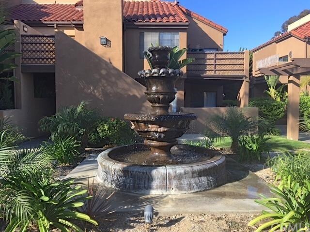 Foto del edificio - 305 Coral Reef Dr