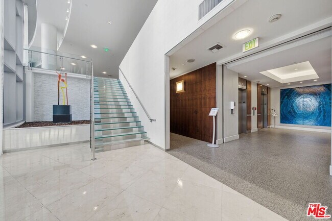 Foto del edificio - 13700 Marina Pointe Dr