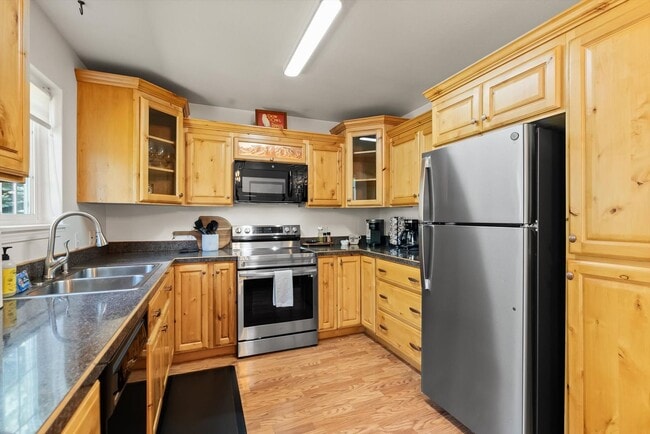 Building Photo - Glacier Chalet – Cozy Columbia Falls Retreat Near Glacier National Park