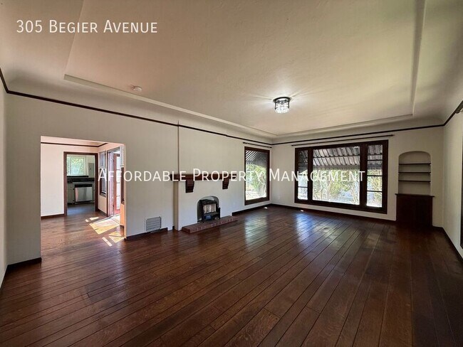 Foto del edificio - 305 Begier Ave