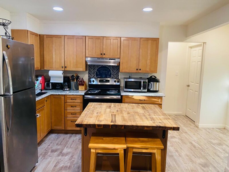 391 S Sanderson Way Unit 2, Fort Bragg, CA 95437 Room for Rent in Fort Bragg, CA