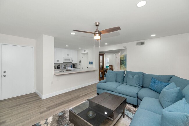 Foto del edificio - Rates Vary: $2,495 - $4,995