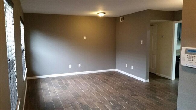 Foto del edificio - 5665 Pinon Vista Dr