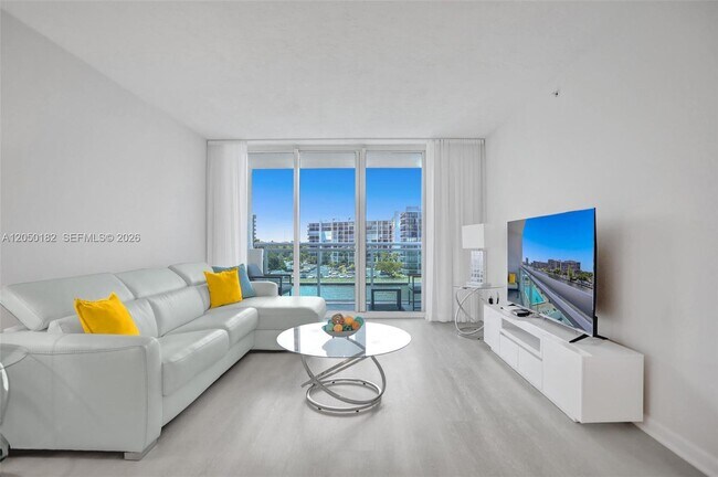 Foto del edificio - 3000 S Ocean Dr