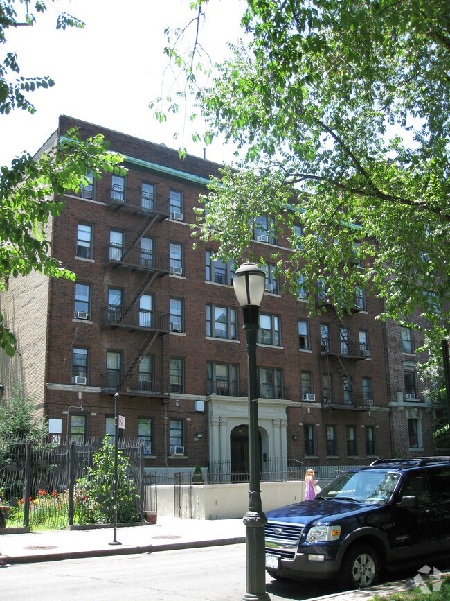 286 Eastern Parkway Apartments Brooklyn, NY