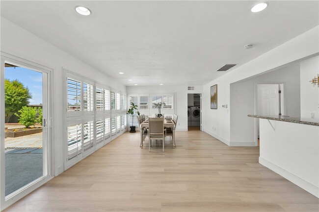 Foto del edificio - 24282 Sunnybrook Cir