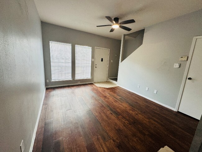 Foto del edificio - 8731 Village of Fondren Dr