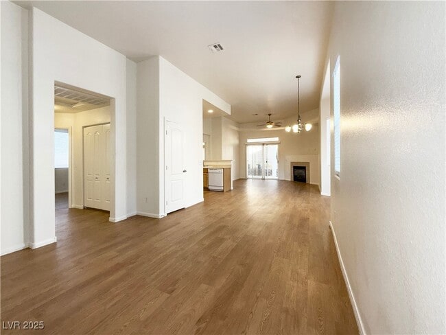 Building Photo - 10789 Muscari Way