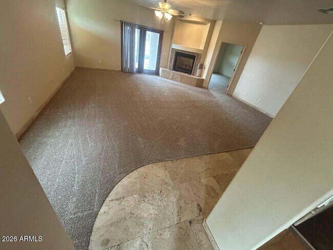 Foto del edificio - 242 N Pima Rd