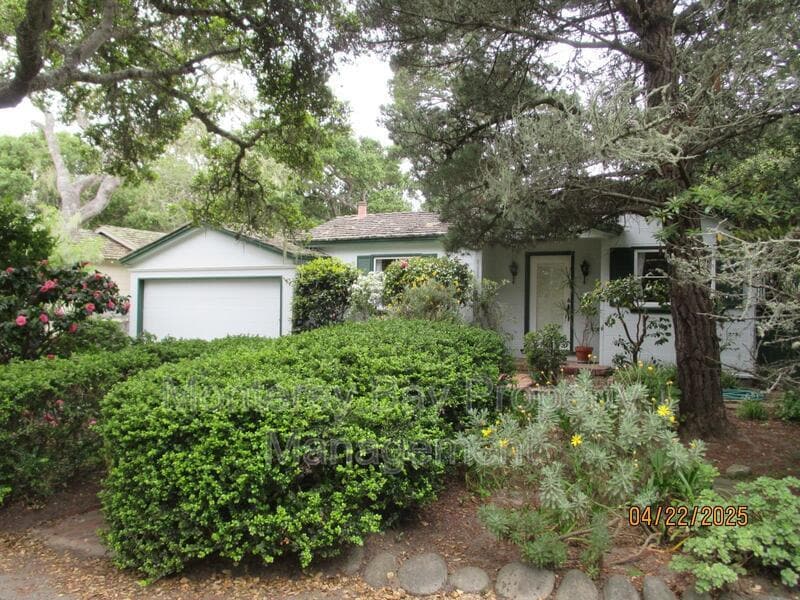 Foto principal - 25988 Ridgewood Rd