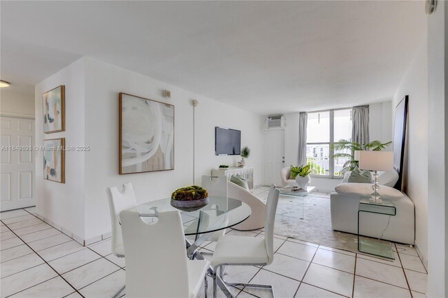 Foto del edificio - 1300 Lincoln Rd