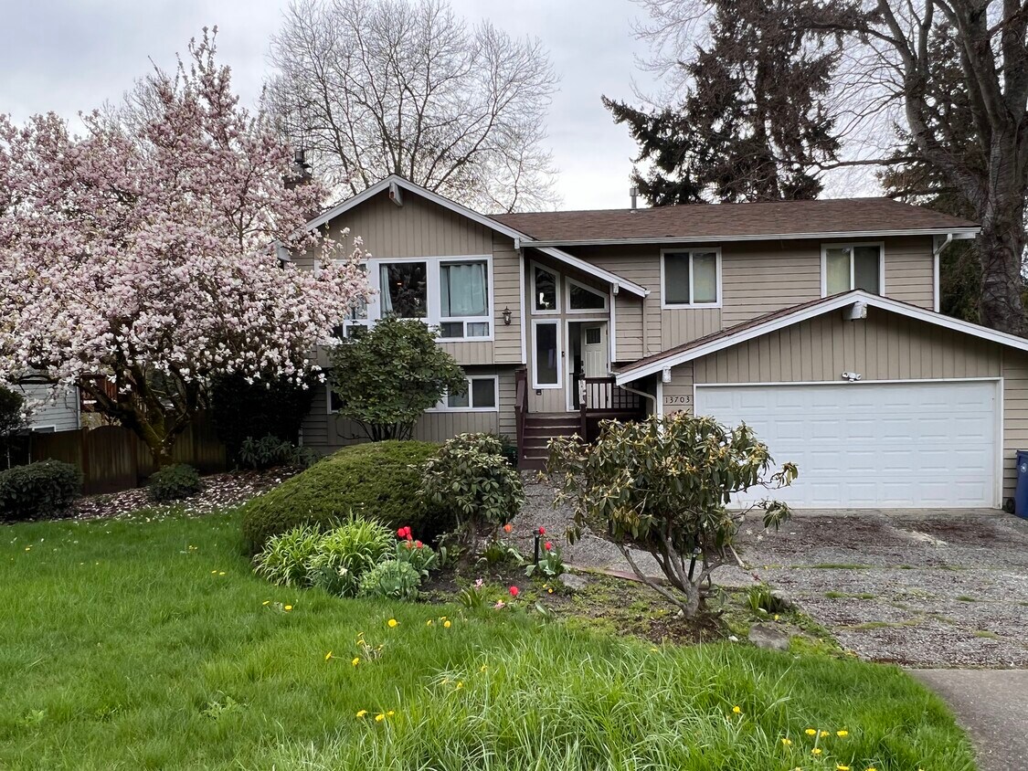 Primary Photo - 13703 90th Ave NE