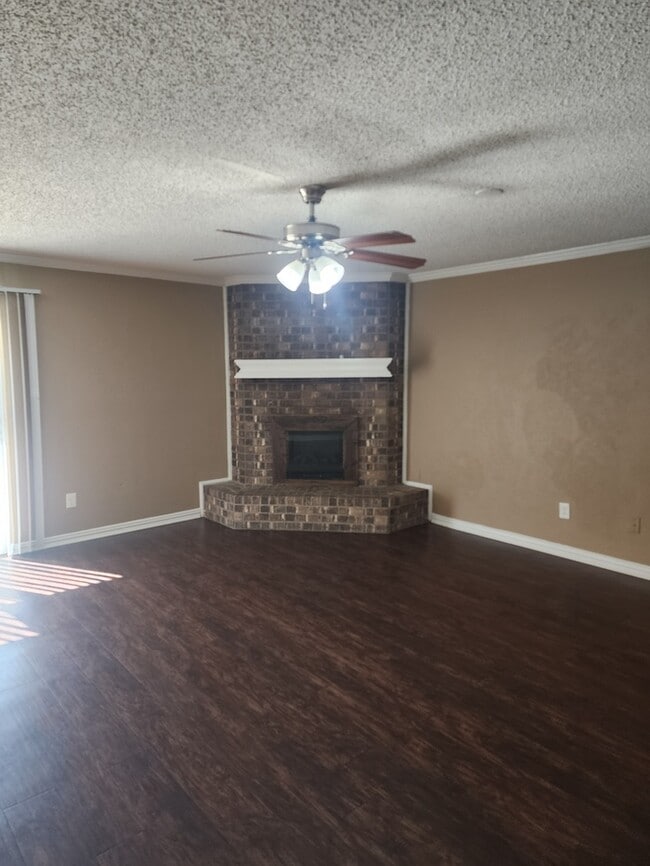 Building Photo - 5325 Weddington Ct