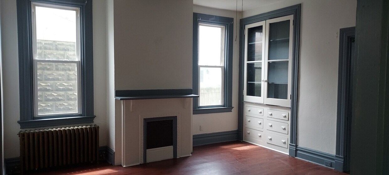 Building Photo - 211 14th St