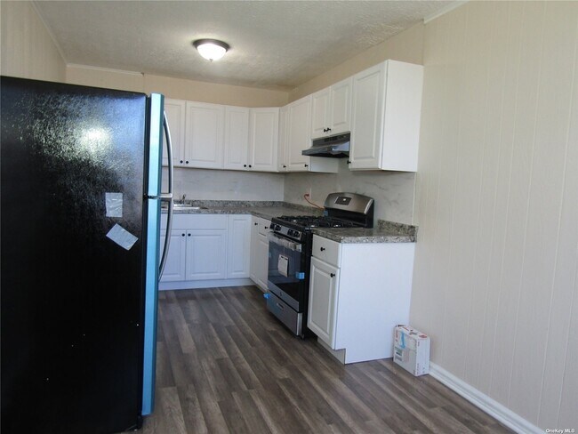 Foto del edificio - 84-26 Little Neck Pkwy