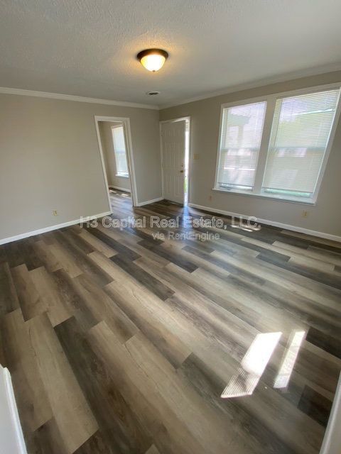 Building Photo - 1693 Market St