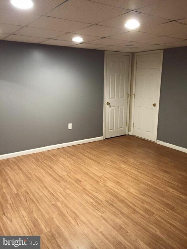 Foto del edificio - 8904 Revere St