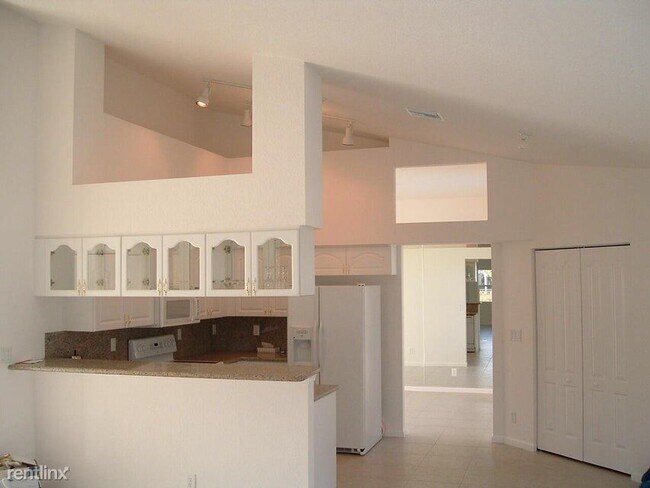 Foto del edificio - 5 br, 3 bath House - 13036 62nd Ct N