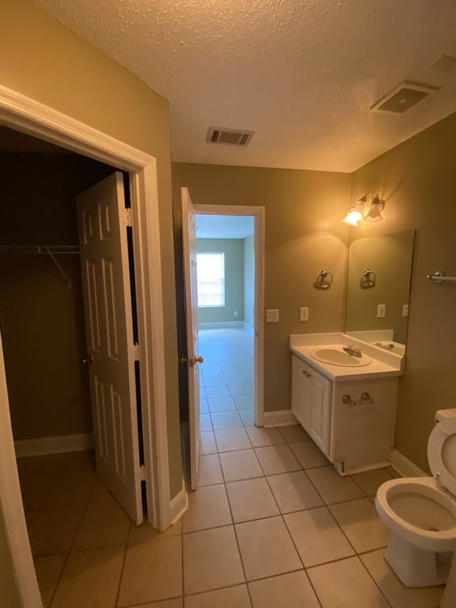Center Place - 677/679 - Center Place - 677/679 Apartment