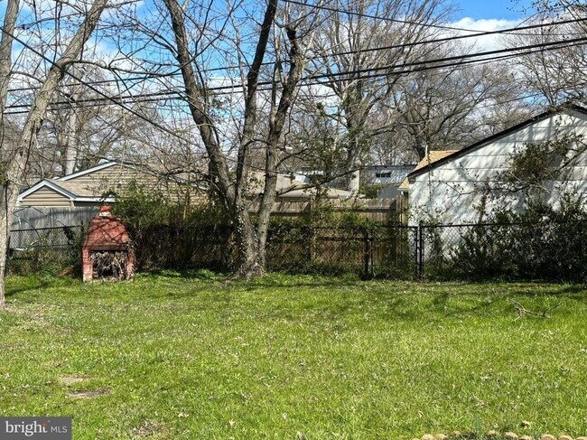 Building Photo - 419 Bethune Dr