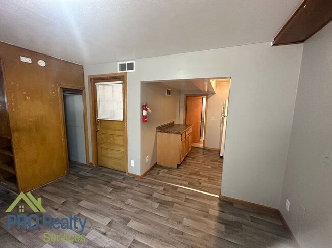 Foto del edificio - 480 Forest St N #1