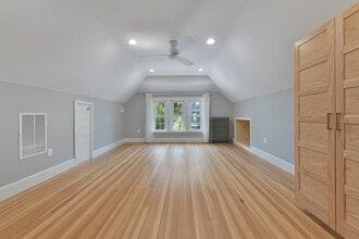 Building Photo - 25 Primrose St