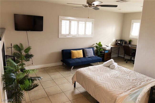 Foto del edificio - 3151 Camel Back Dr